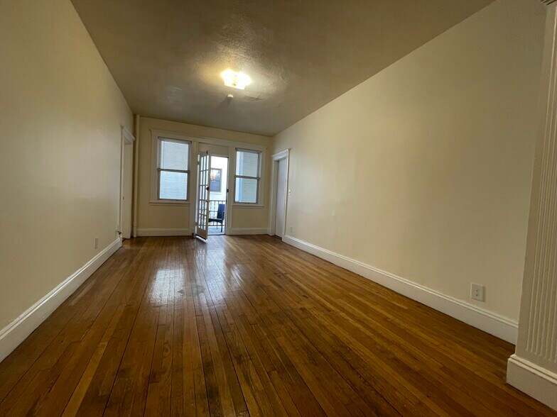 Building Photo - 14 Melvin Ave