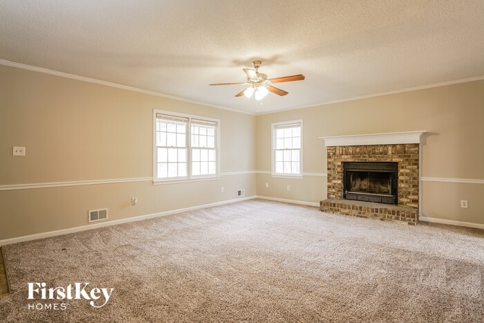 Building Photo - 273 Hollis Cir