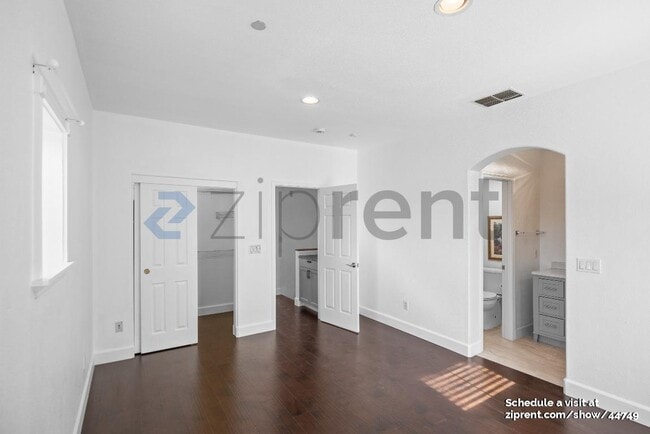 Building Photo - 882 Inspiration Pl