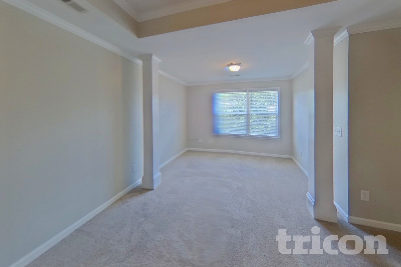 Building Photo - 527 W Saddletree Dr