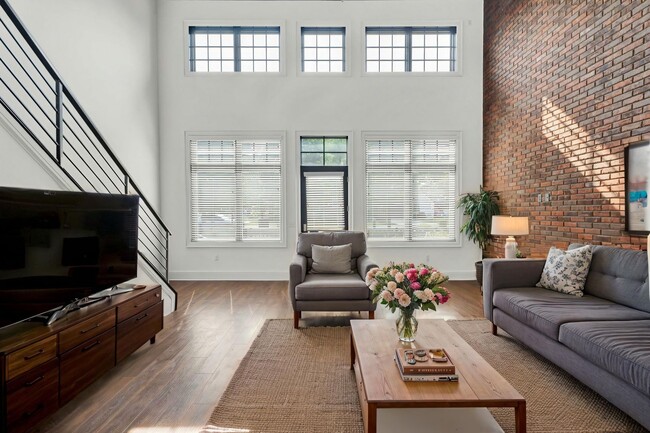 Interior Photo - IRONGATE RESIDENCES OF BIRMINGHAM