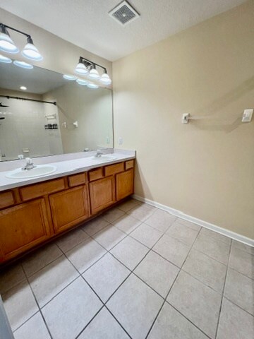 Building Photo - 26607 Castleview Way