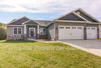 Building Photo - 60 Moonlight Ct.