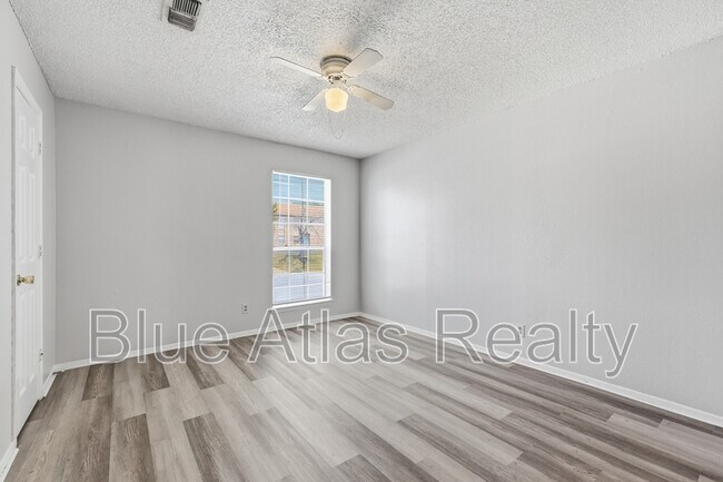 Building Photo - 3828 Coates Cir