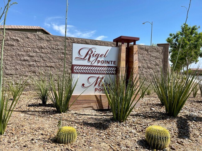 Building Photo - AMAZING GATED 3 BED 2.5 BATH 2 CAR GARAGE !