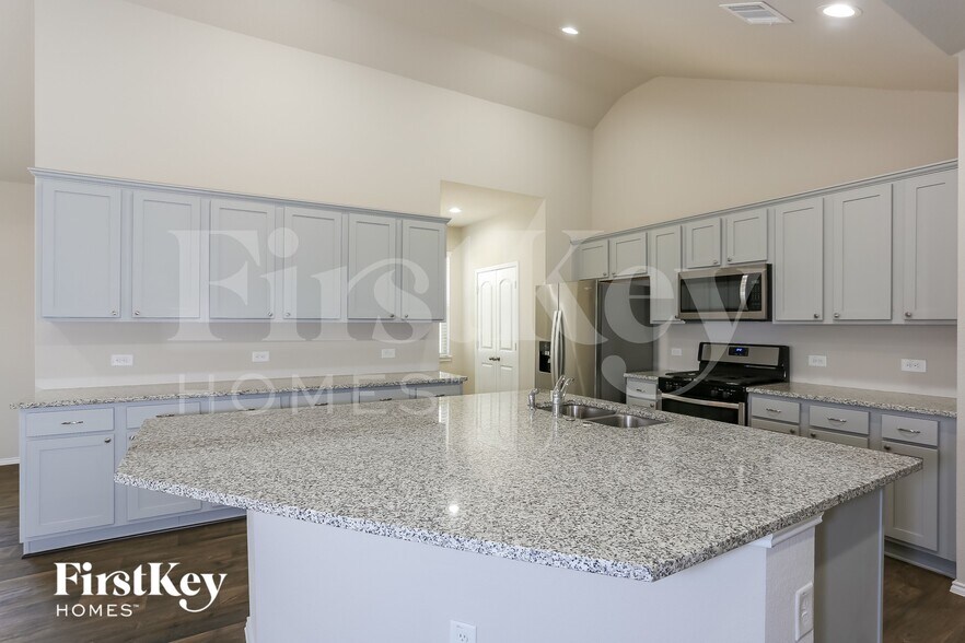 Building Photo - 4411 Andorno Dr