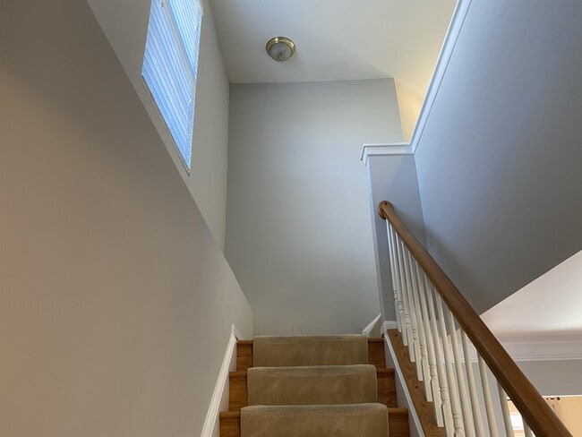 Building Photo - 13851 Palisades St