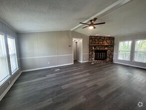 Building Photo - 208 Green Branch Ct