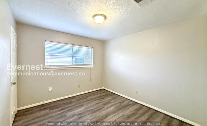 Building Photo - 5214 Fairgreen Ln