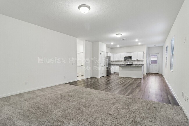 Building Photo - 14374 Palm Ridge