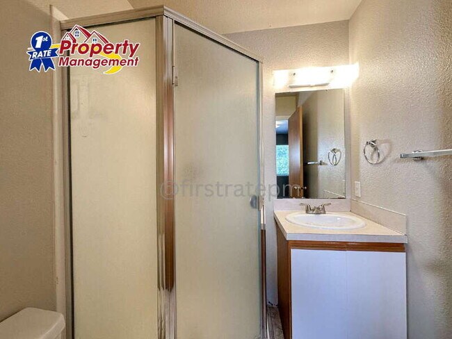 Building Photo - 4721 W Pasadena Ln