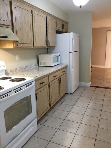 Building Photo - 294 W Towne Pl