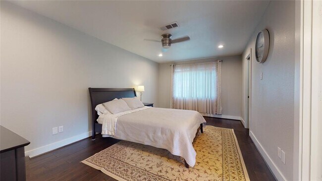 Building Photo - 3011 Larknolls Ln