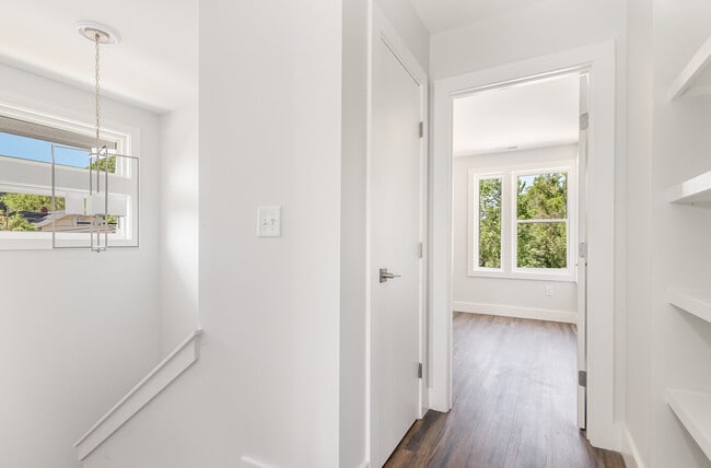 Building Photo - Room in House on S Alston Ave