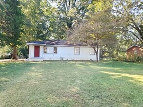 Building Photo - 117 Meadow Dr