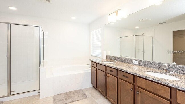 Building Photo - 7815 Bronze Oak Dr