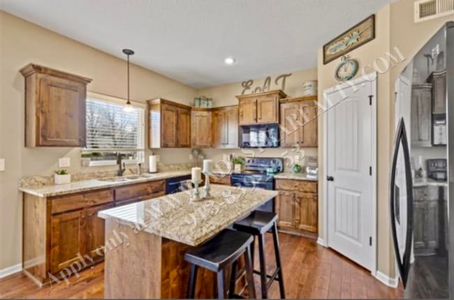 Building Photo - Spacious 2 story Home in Olathe-Available ...