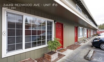 Building Photo - Spacious Townhouse-Style Condo with Patio!...
