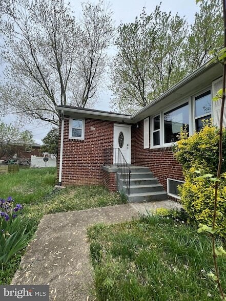 Primary Photo - 4610 Lacy Ave