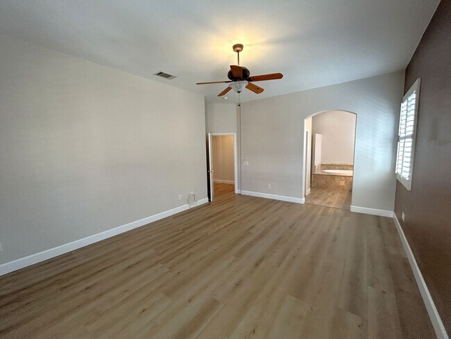 Building Photo - Via Mazatlan  Corona, 92882  (3 bed, 3 bath)