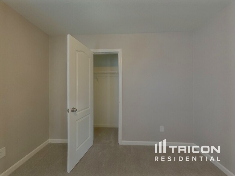 Building Photo - 6035 Loy Ct