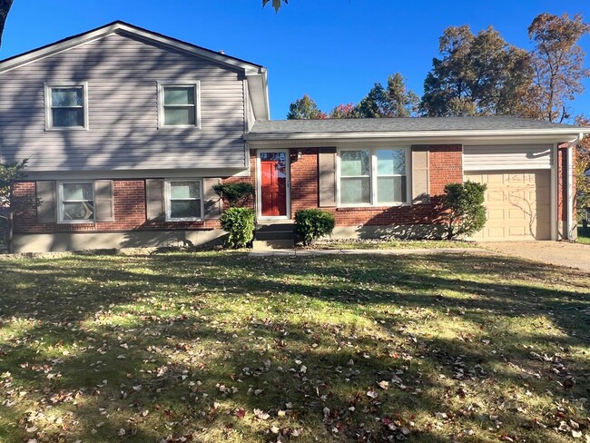 Primary Photo - Adorable home in Highview