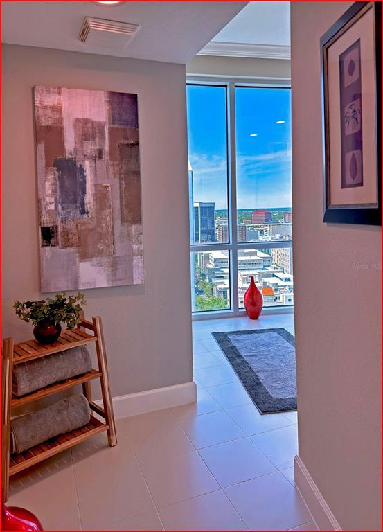 Building Photo - 322 E Central Blvd