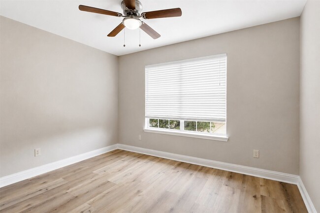 Building Photo - 12511 Jade Treasure Dr