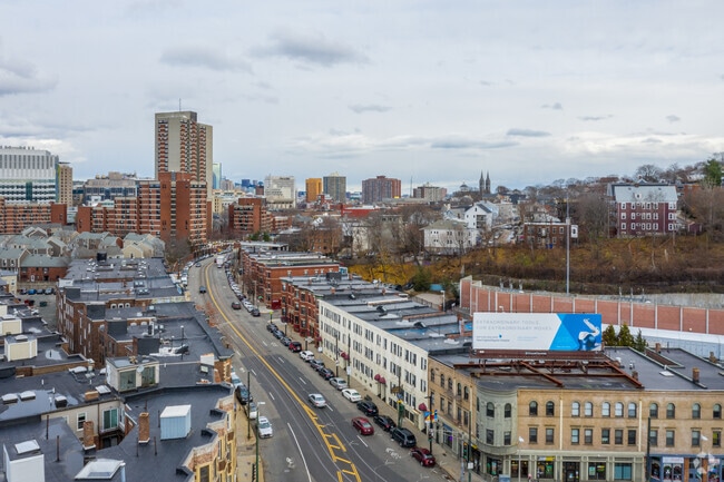 Context - 886-896 Huntington Avenue