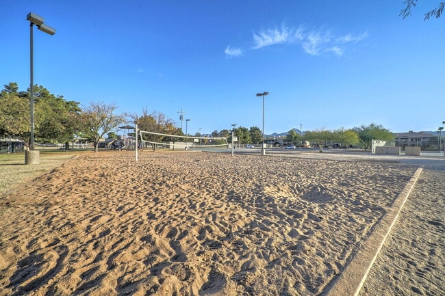 Building Photo - 8940 E Palm Ridge Dr