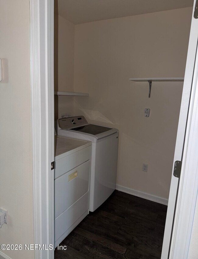 Building Photo - 15706 Equine Gait Dr