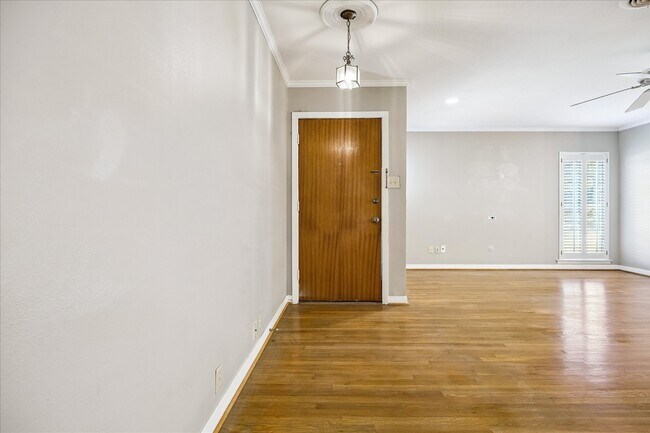 Building Photo - 3630 Latma Dr