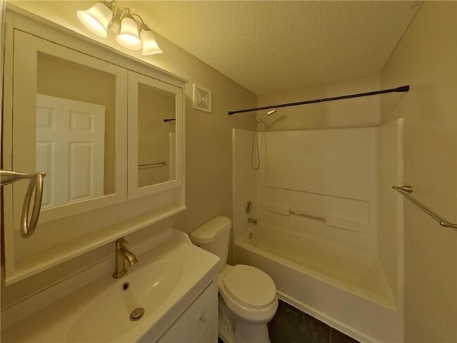 Building Photo - 16476 Jarrett Cir