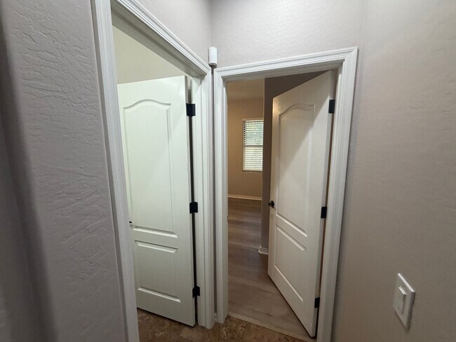 Building Photo - 2486 E Dulcinea Trail