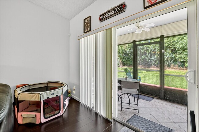 Building Photo - 18715 Candlewick Dr