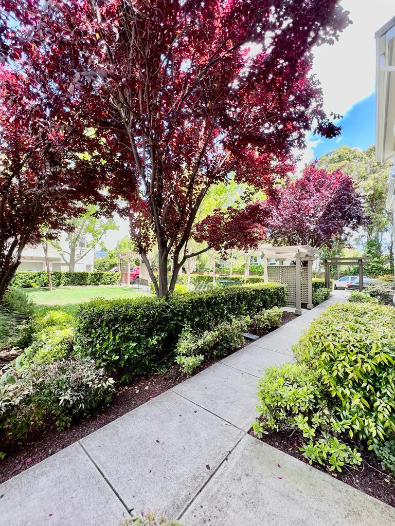 Building Photo - 2622 Baton Rouge Dr