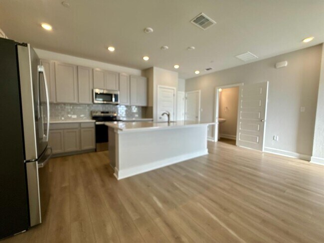 Building Photo - 533 Emory Crossing Blvd