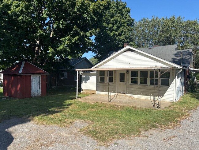 Building Photo - 114 N Hatton Ave