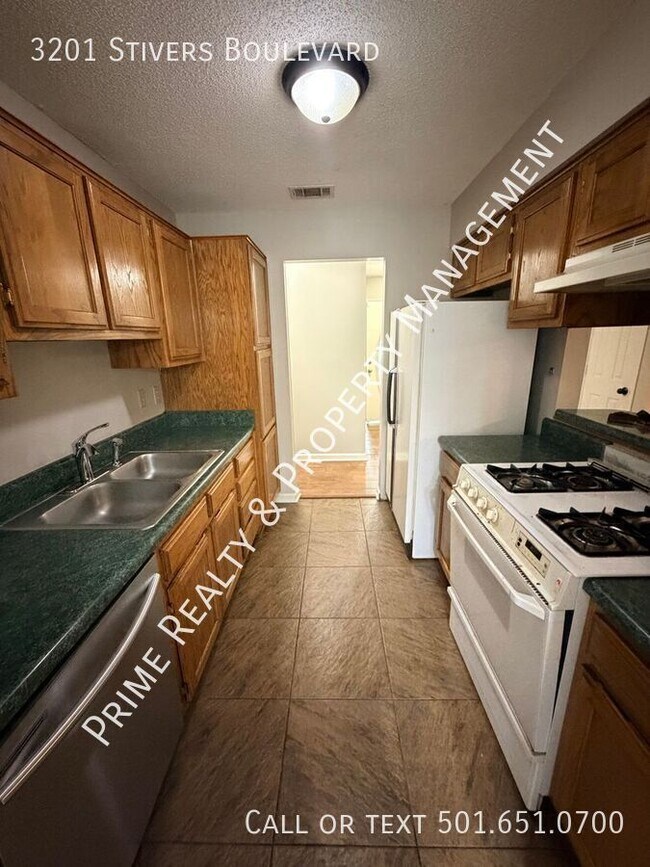 Building Photo - 3201 Stivers Blvd