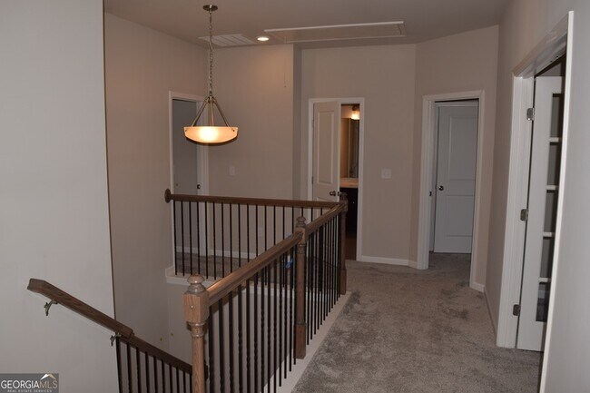 Building Photo - 533 Brighton Park Cir