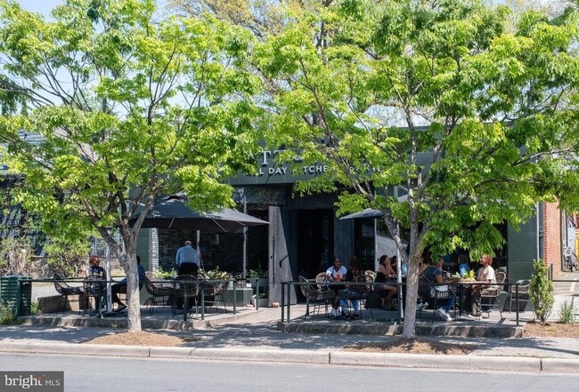 Building Photo - 340 Wesmond Dr