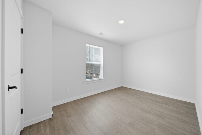 Building Photo - Brand-New 3BR/2.5BA Luxury Duplex in NW Hickory – Spacious, Modern & Move-In Ready!