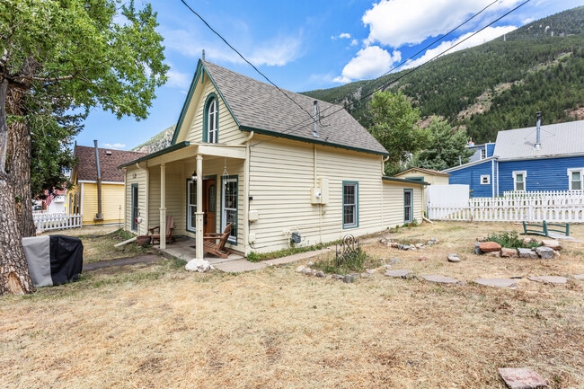 Building Photo - 400 Argentine St