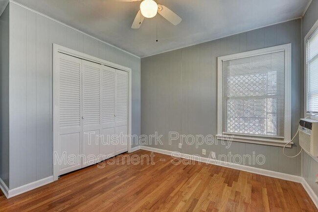 Building Photo - 1322 W Malone Ave