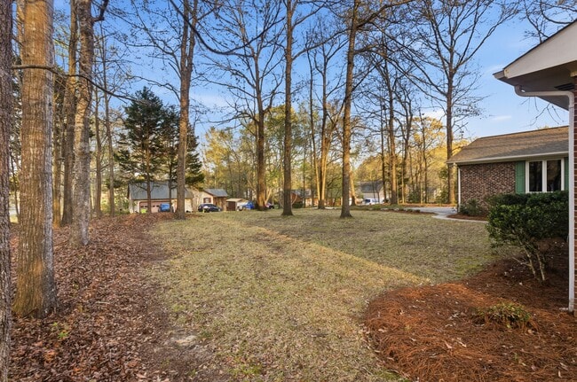 Building Photo - 101 Gatewood Dr