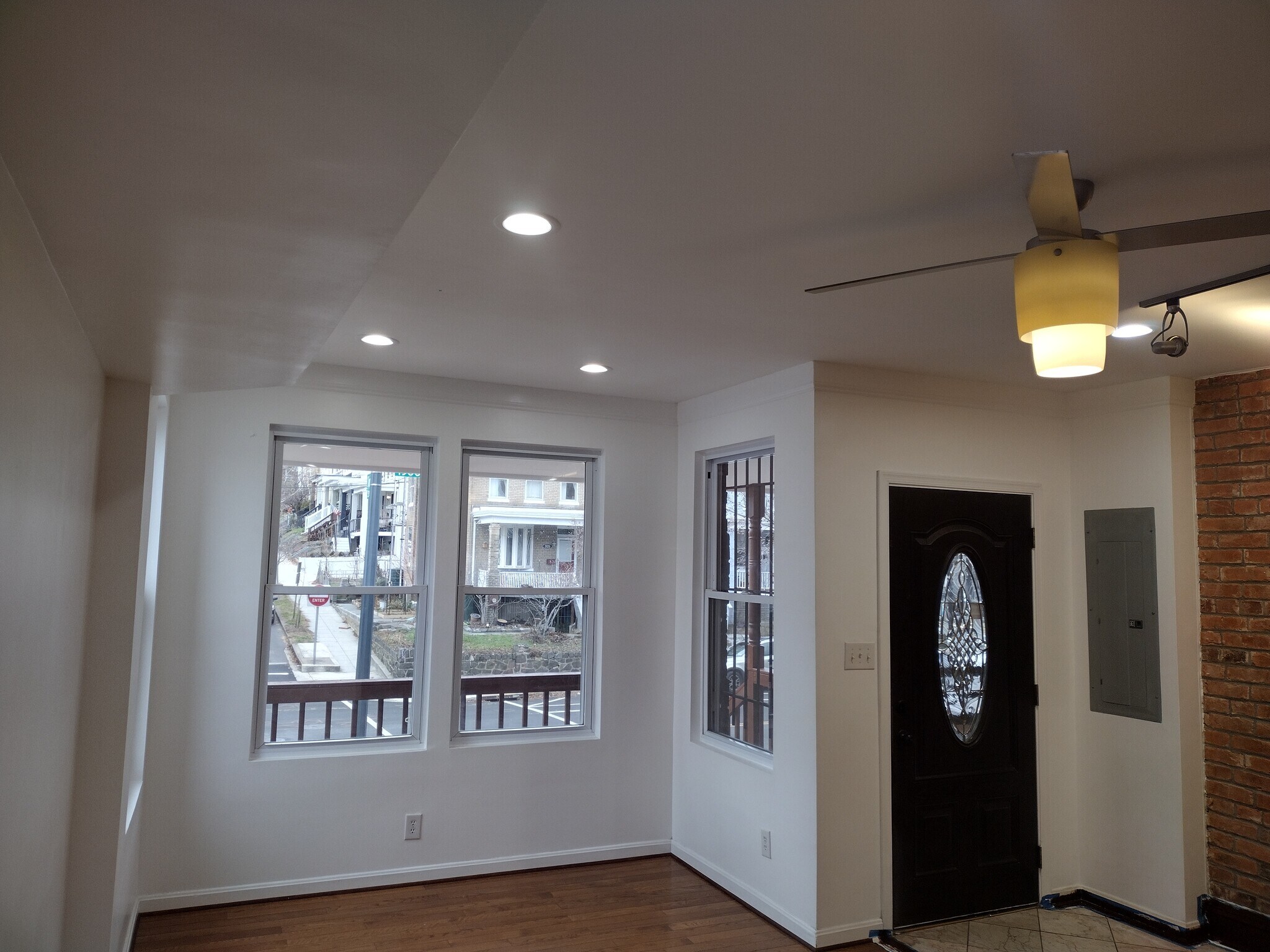 Building Photo - 1933 4th St NW