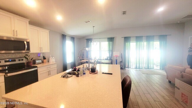 Building Photo - 7882 Island Fox Rd