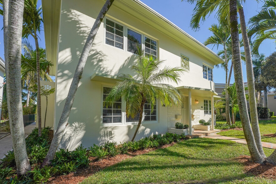 Building Photo - 3705 Ponce de Leon Blvd