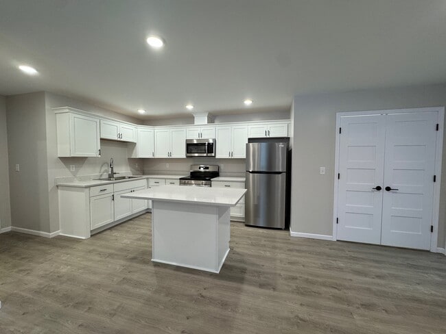 Building Photo - 1112 Arctic St