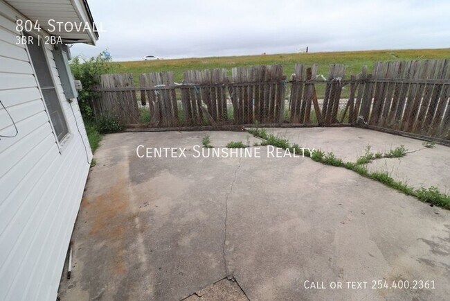 Building Photo - 804 Stovall-